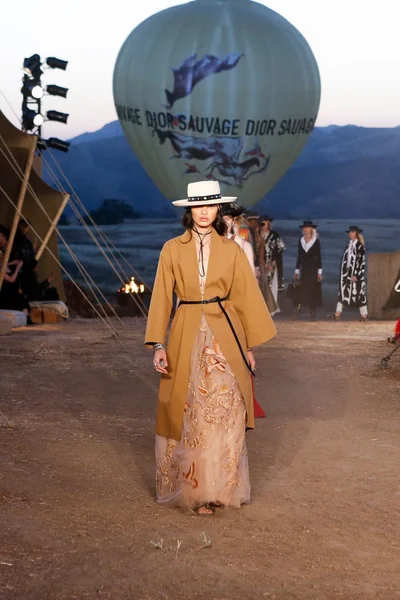 Look 85